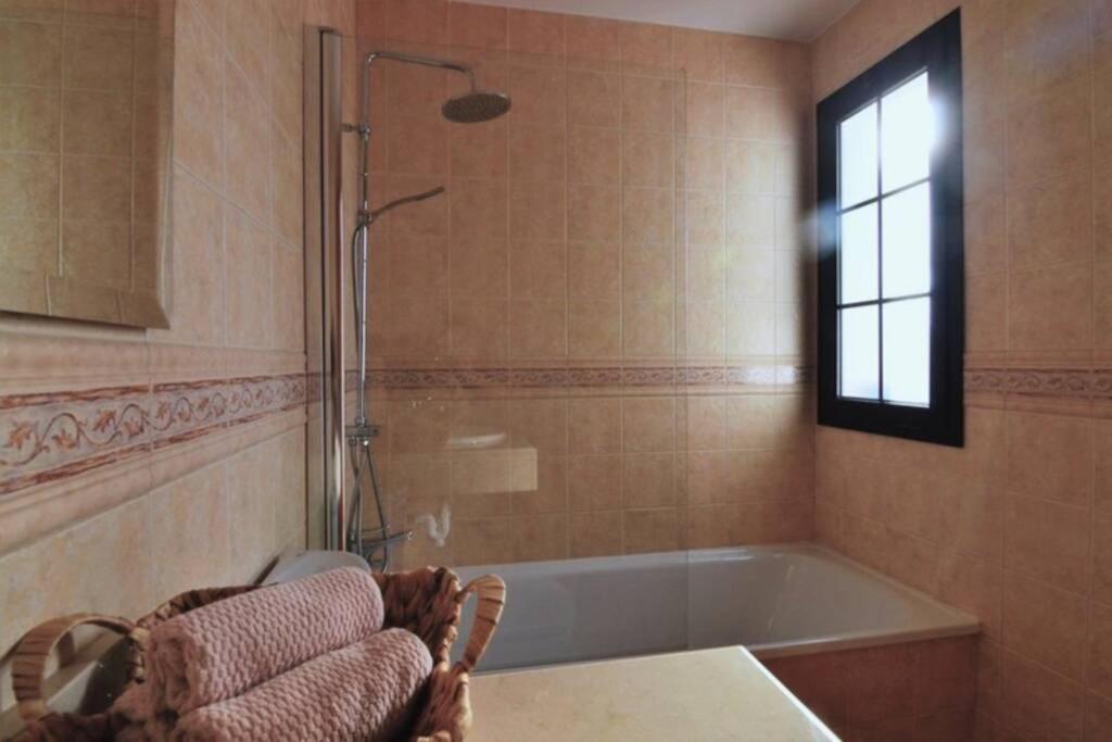 Exclusiva Villa De Lujo คอร์ราเลโฮ ภายนอก รูปภาพ