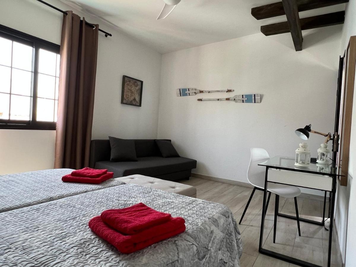Exclusiva Villa De Lujo คอร์ราเลโฮ ภายนอก รูปภาพ